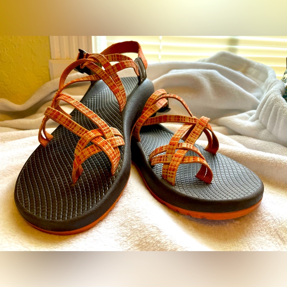 Chaco Sandal size 10 Orange and Black